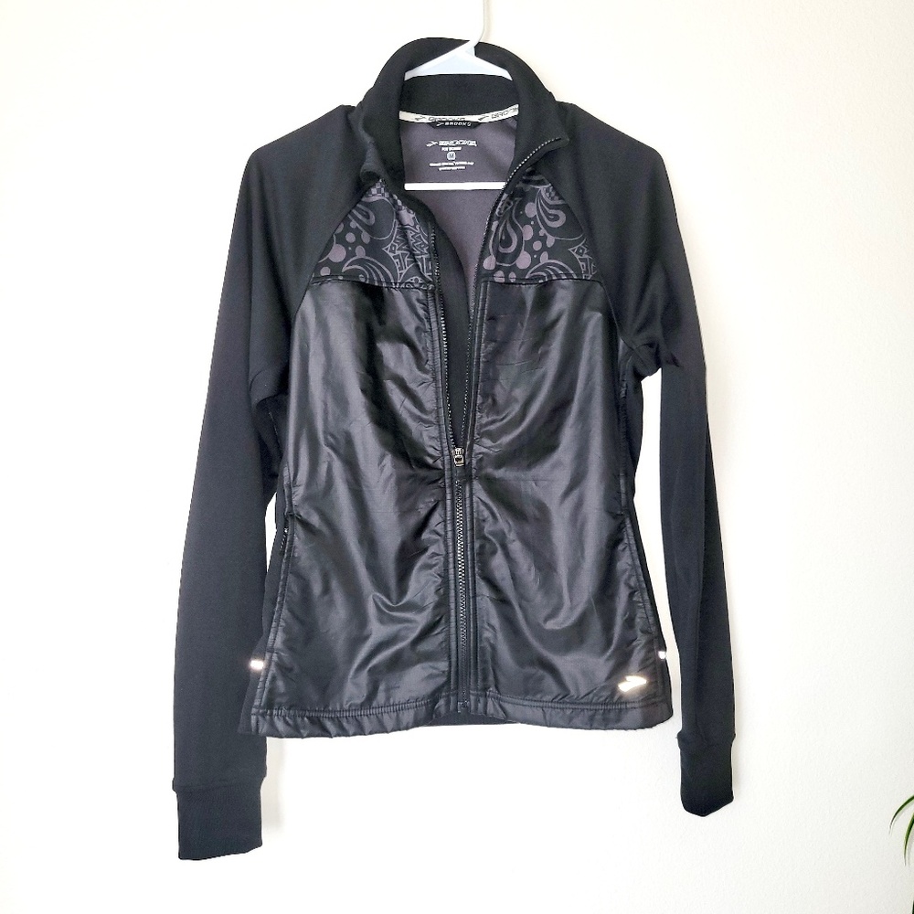 Brooks Zip Up - M